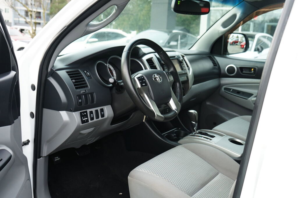 Used 2012 Toyota Tacoma 4x4 Double Cab image 13