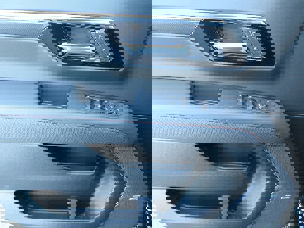 New 2026 Chevrolet Suburban RST image 23