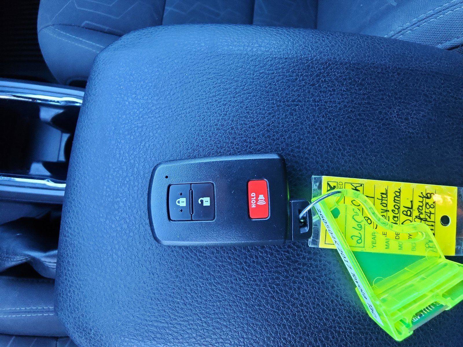 Used 2017 Toyota Tacoma TRD Sport w/ Premium & Technology Package AWD/4WD image 21