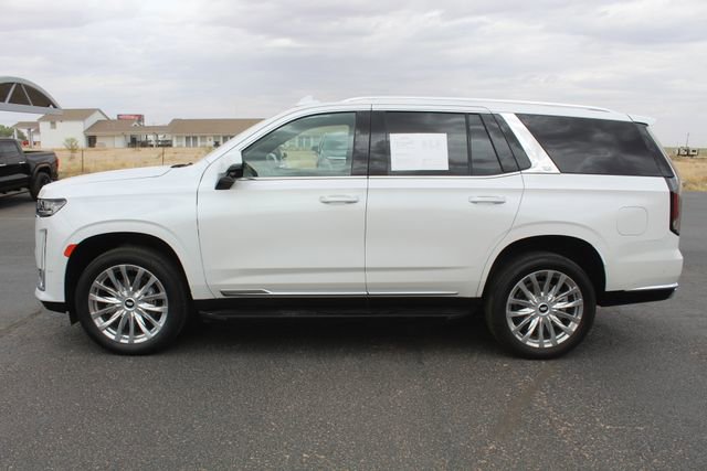 Used 2022 Cadillac Escalade Premium Luxury w/ LPO, Floor Liner Package AWD/4WD image 9