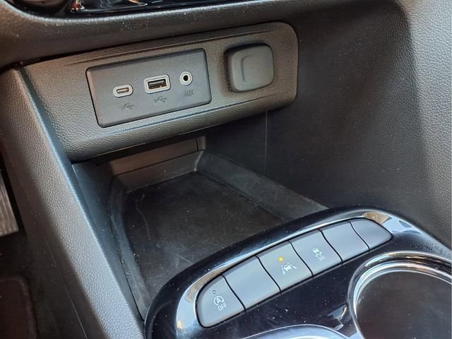Certified 2023 Buick Encore GX Select w/ Sport Touring Package FWD image 10