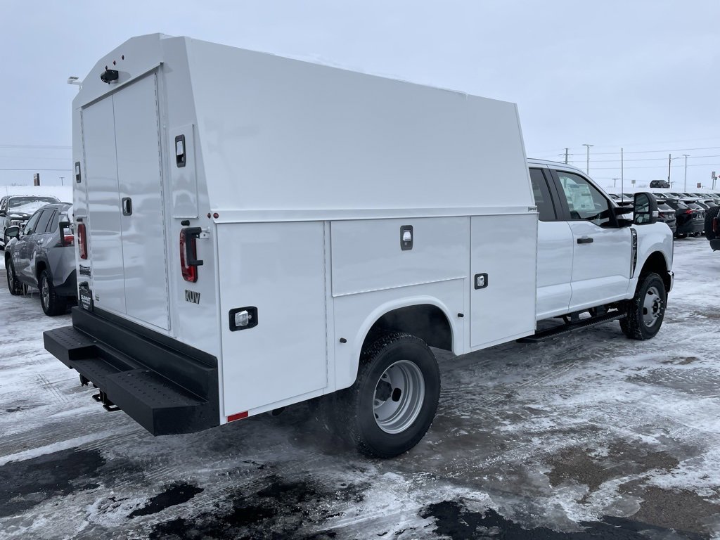 New 2026 Ford F350 XL w/ XL Chrome Package image 4