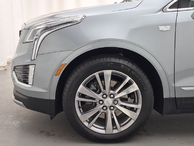 Certified 2024 Cadillac XT5 Premium Luxury w/ LPO, Floor Liner Package AWD/4WD image 29