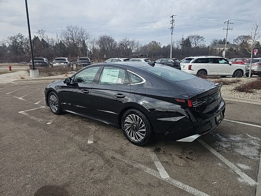 New 2026 Hyundai Sonata Limited FWD image 3