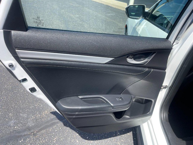 Used 2017 Honda Civic Touring image 18