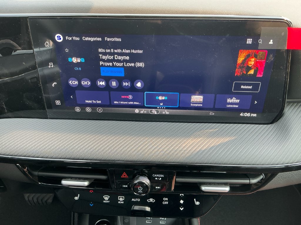 New 2026 Nissan Kicks SR w/ SR Premium Package FWD image 18