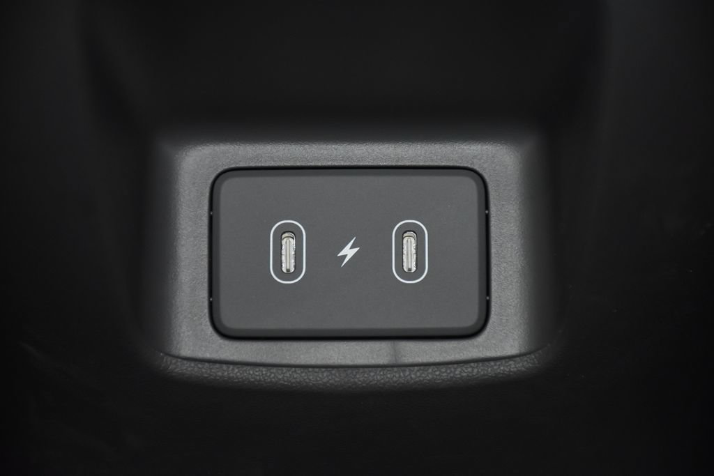 Used 2025 Hyundai Elantra SEL FWD image 31