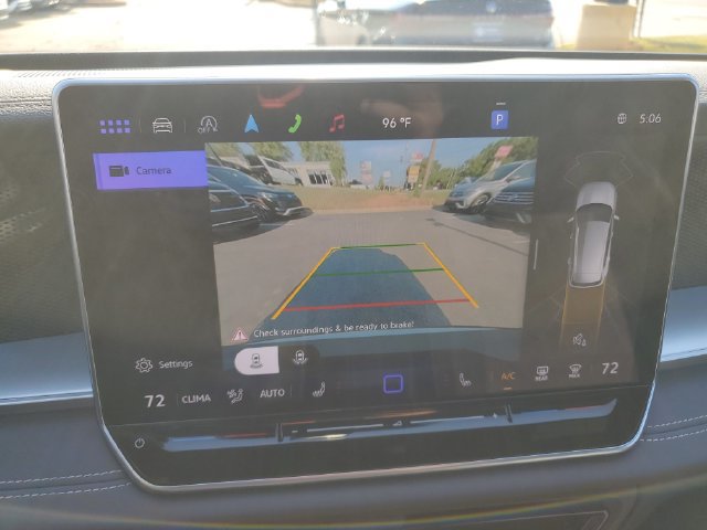 Certified 2025 Volkswagen Tiguan SE R-Line FWD image 35