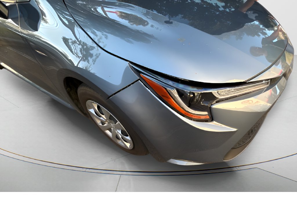 Used 2022 Toyota Corolla LE FWD image 3