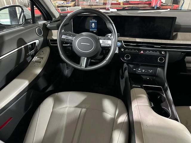 Used 2025 Hyundai Sonata SEL FWD image 15
