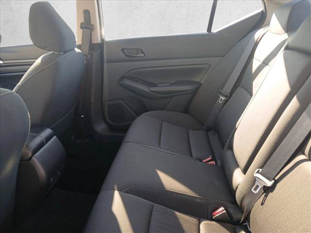 Used 2025 Nissan Altima 2.5 SV FWD image 21