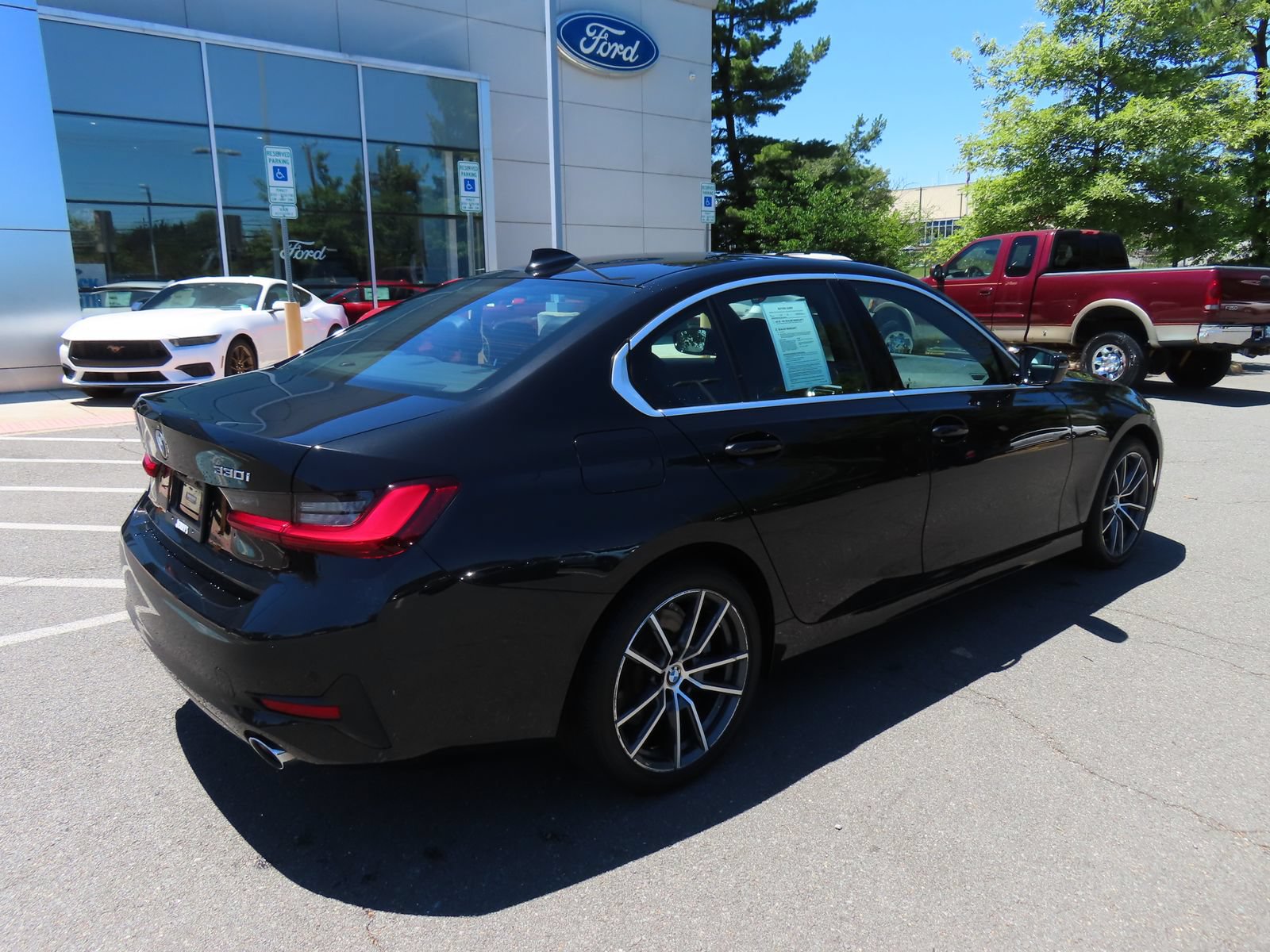Used 2022 BMW 330i xDrive Sedan w/ Driving Assistance Package AWD/4WD image 5