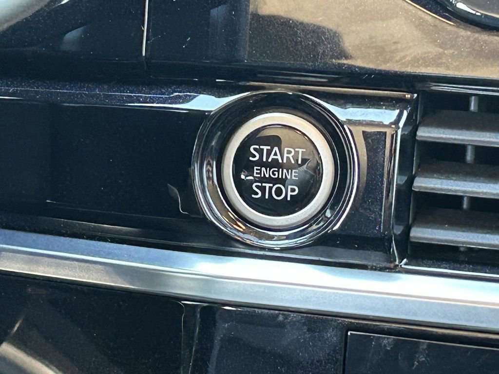 Used 2023 Nissan Pathfinder SL image 20