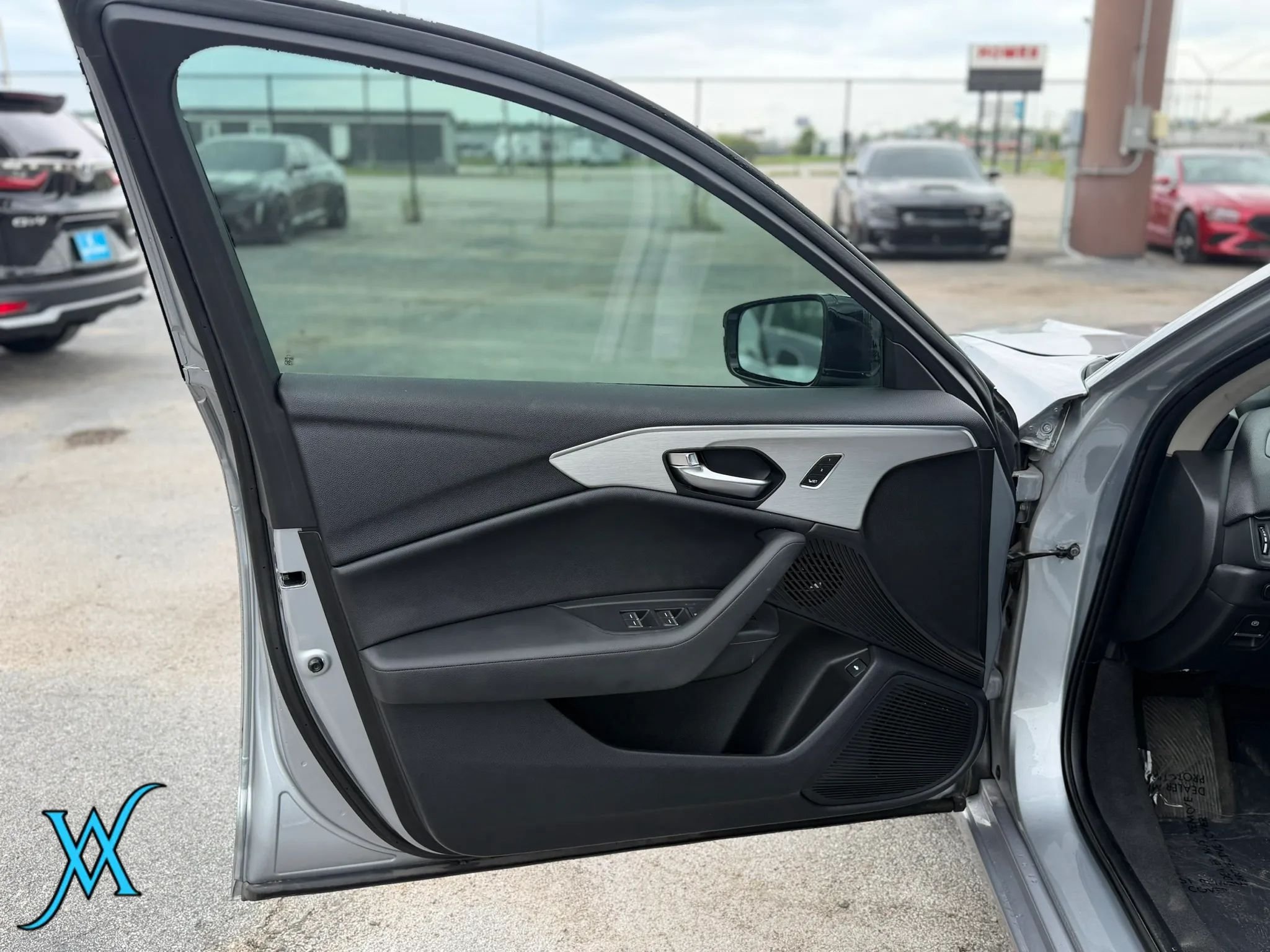 Used 2023 Acura TLX FWD image 11