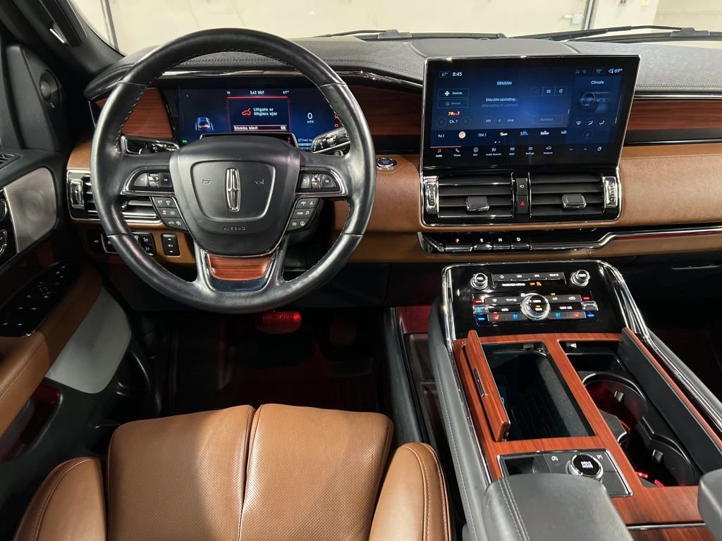 Used 2023 Lincoln Navigator Reserve image 8