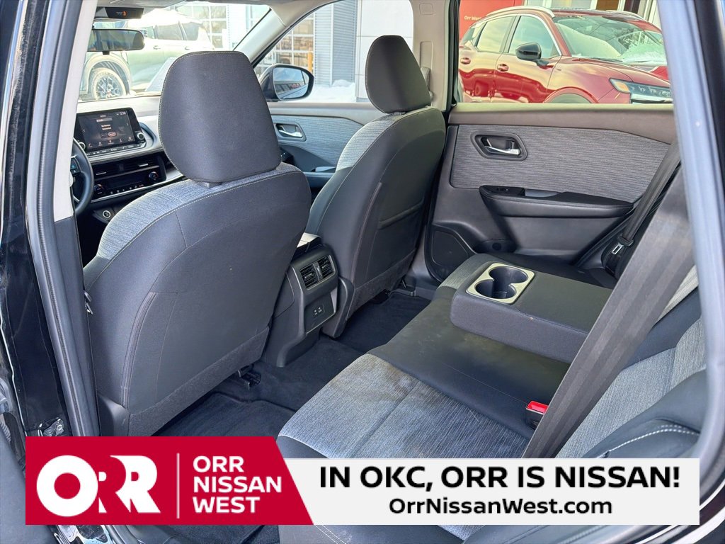 Used 2023 Nissan Rogue SV image 16