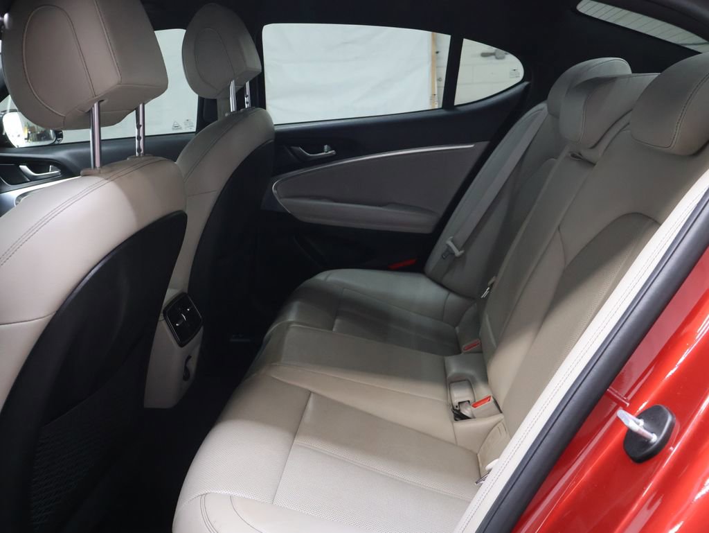 Used 2023 Genesis G70 2.0T image 14