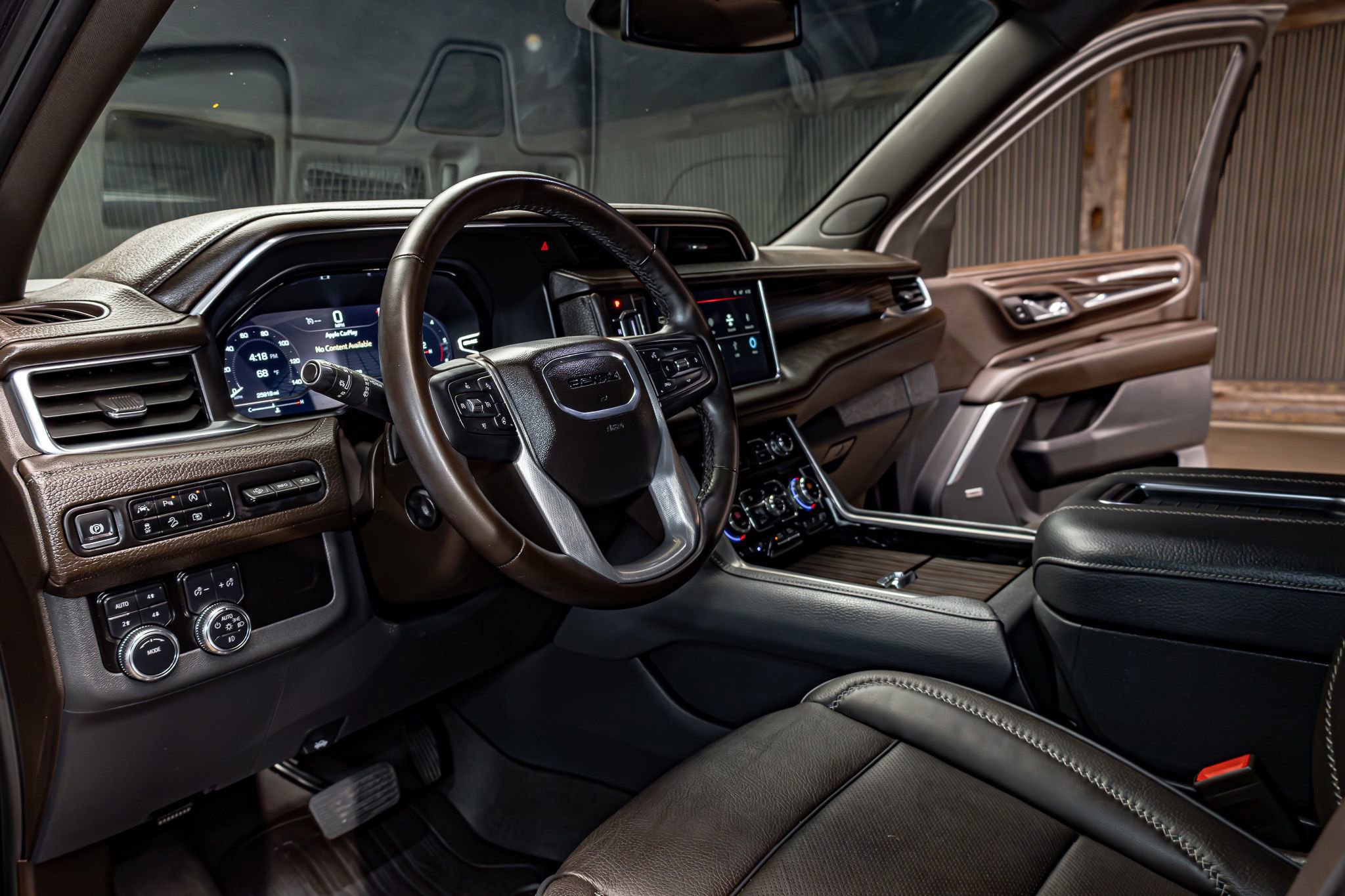 Used 2024 GMC Yukon Denali w/ LPO, Floor Liner Package image 14