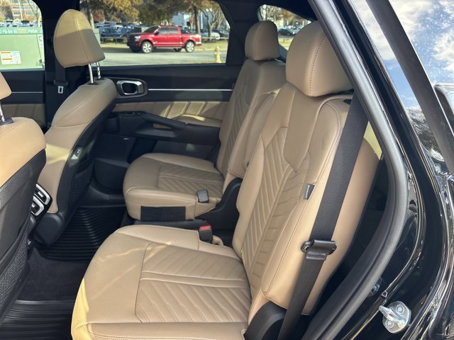 Used 2025 Kia Sorento SX Prestige w/ Olive Brown Leather Package image 15