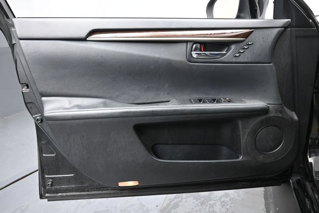 Used 2013 Lexus ES 350 w/ Luxury Pkg FWD image 23