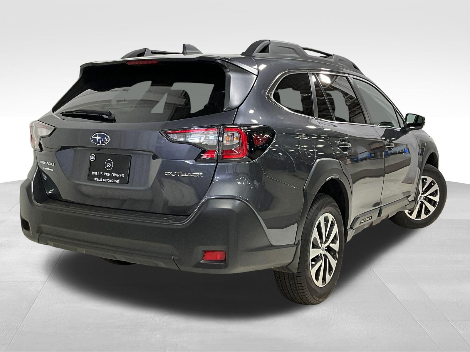 Used 2025 Subaru Outback Premium w/ Popular Package #1A image 5