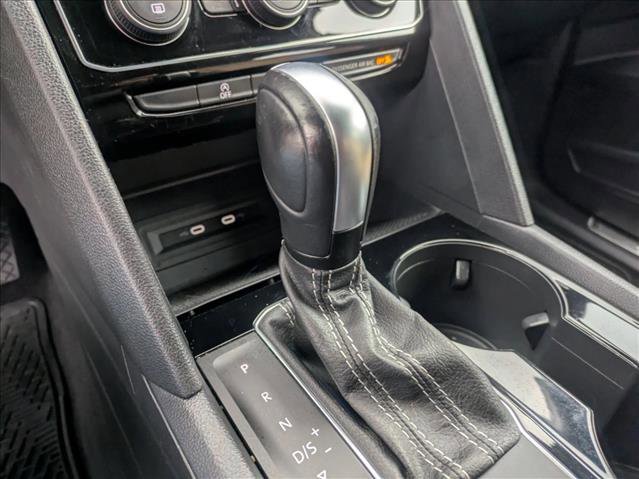 Used 2022 Volkswagen Atlas Cross Sport SE image 11