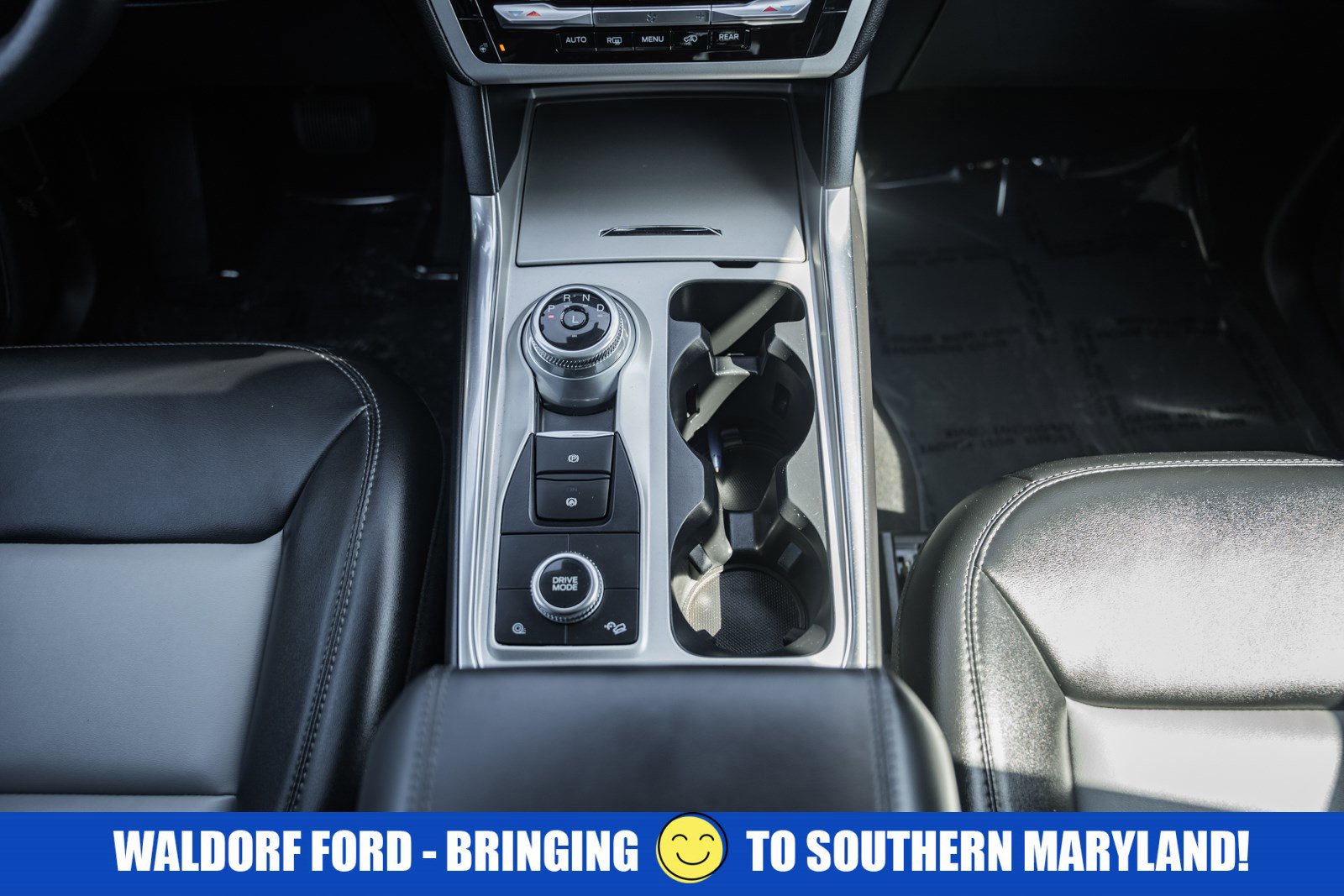 Used 2022 Ford Explorer XLT w/ Equipment Group 202A image 30