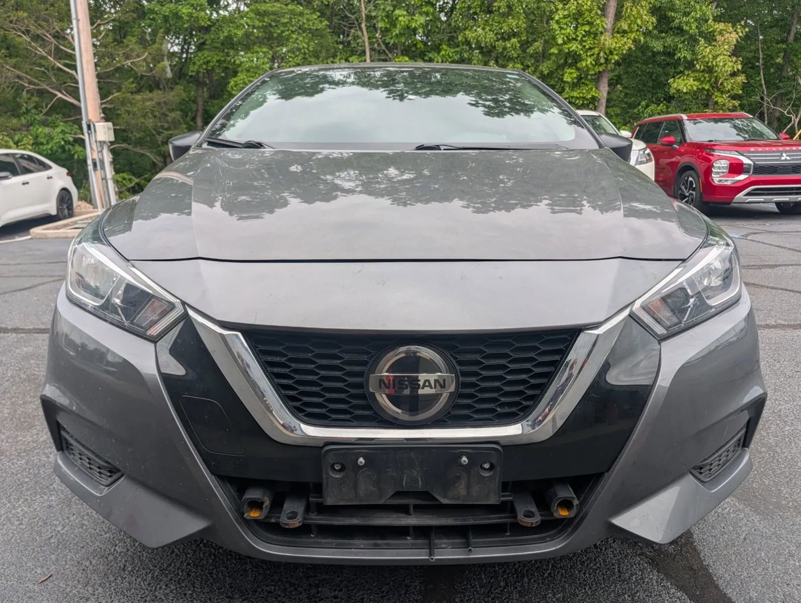 Used 2022 Nissan Versa S FWD image 6
