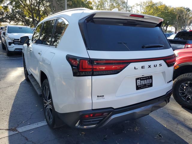 Used 2025 Lexus LX 600 4WD w/ Luxury Package image 3
