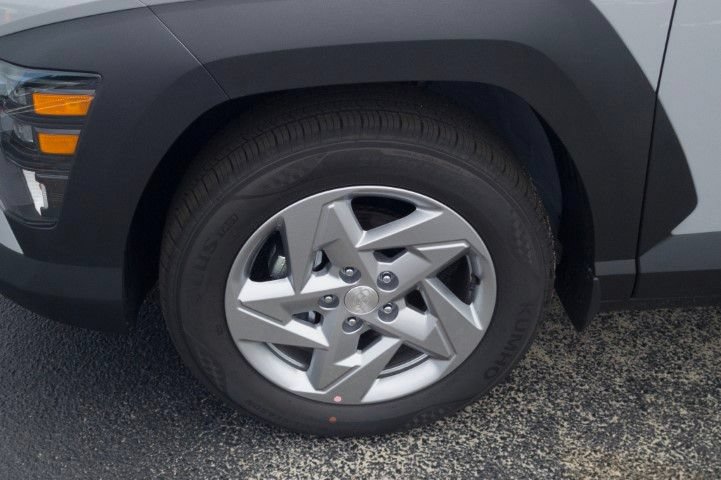 New 2027 Hyundai Kona SE FWD image 11