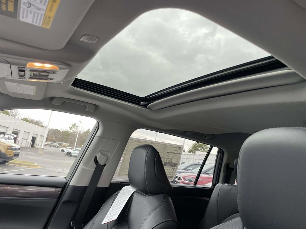 New 2026 Toyota Highlander Limited image 32