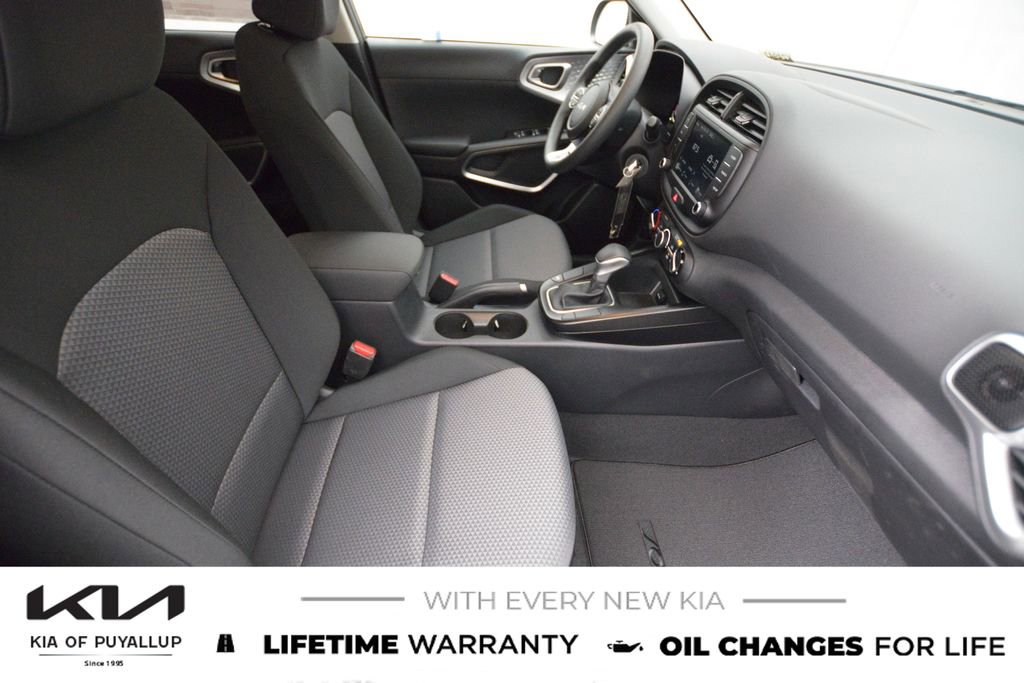 New 2025 Kia Soul LX image 16