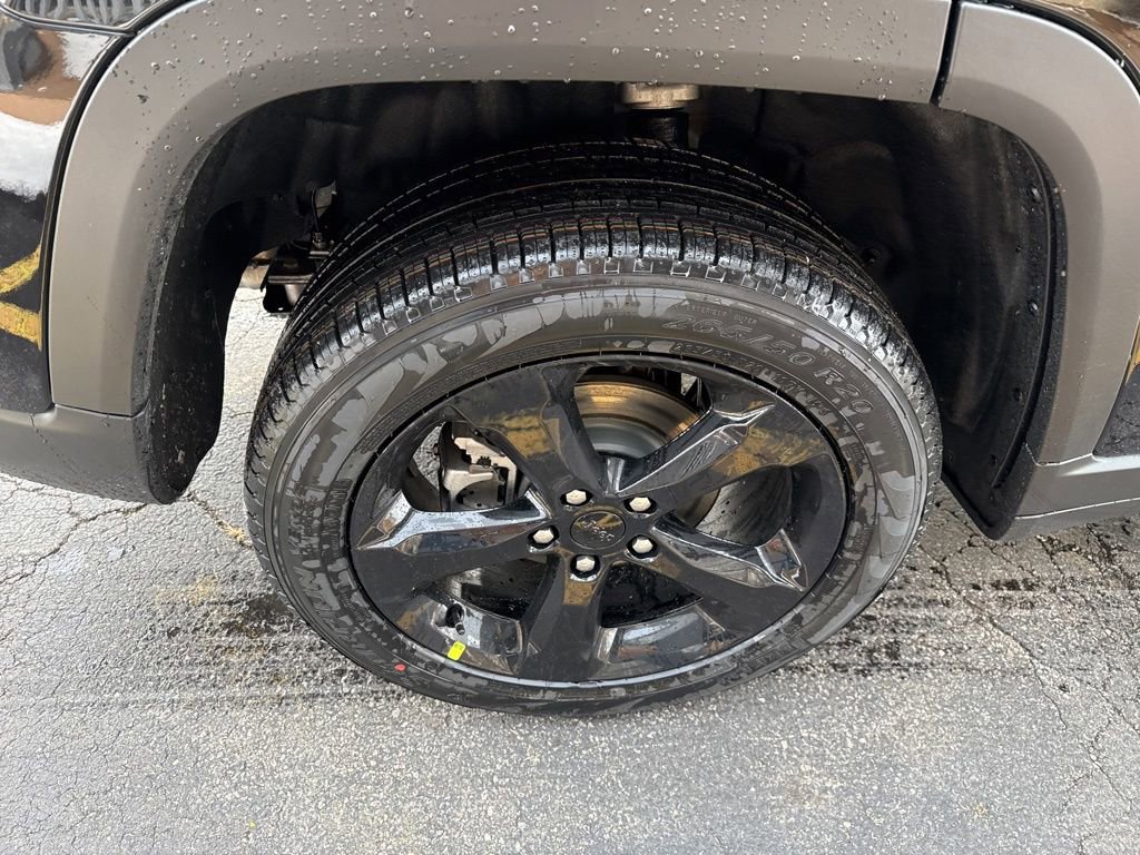 New 2025 Jeep Grand Cherokee Limited image 12