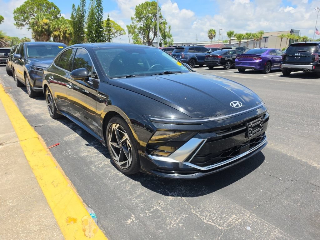Used 2024 Hyundai Sonata SEL w/ Convenience Package FWD image 3