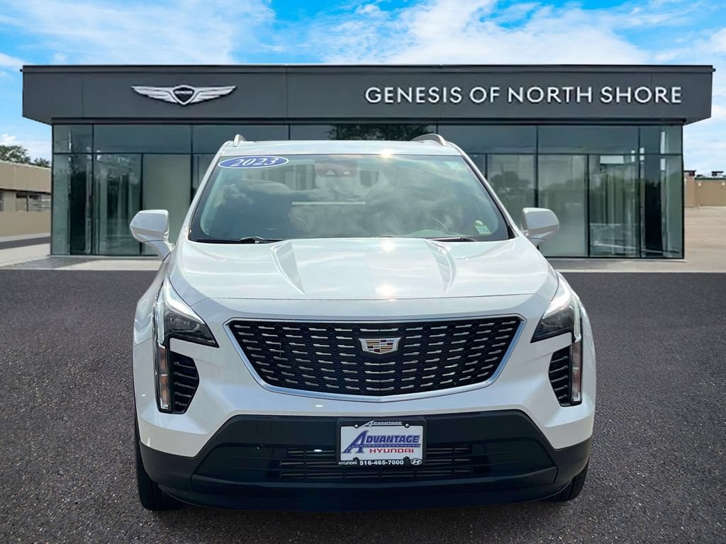 Used 2023 Cadillac XT4 Luxury w/ Cold Weather Package AWD/4WD image 2