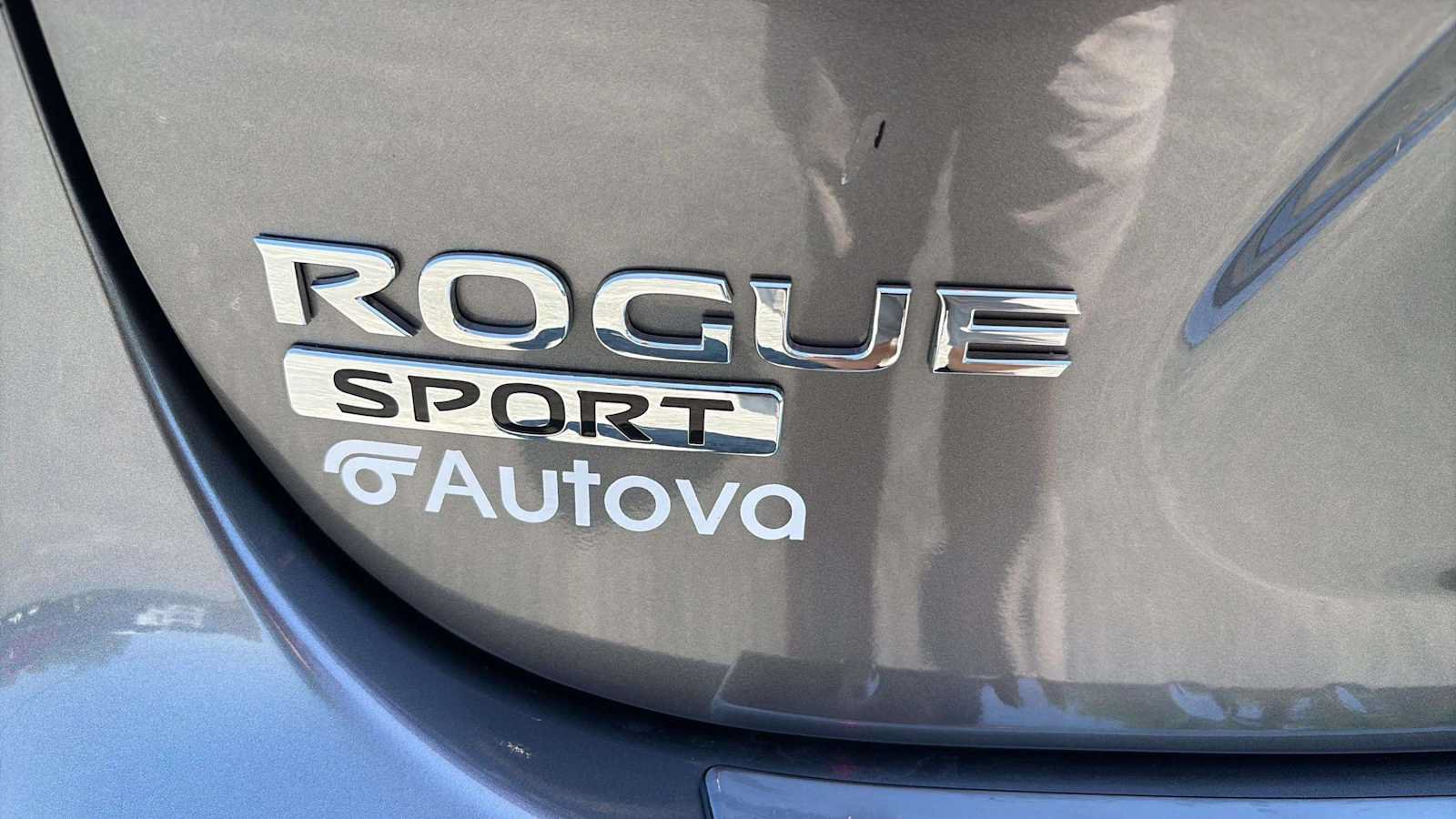 Used 2022 Nissan Rogue Sport SL AWD/4WD image 30