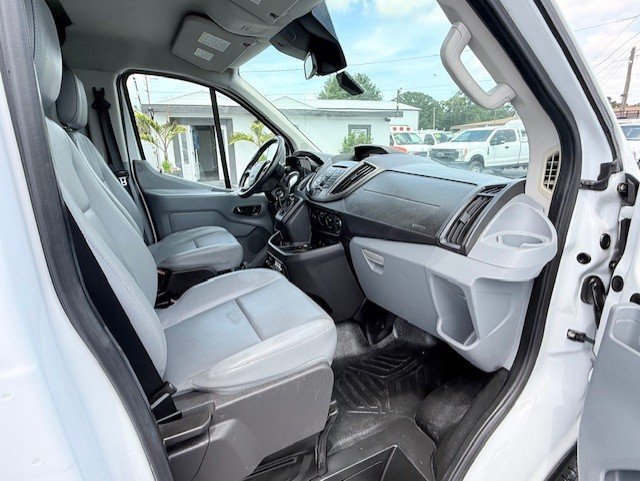 Used 2015 Ford Transit 250 130 Low Roof RWD image 21