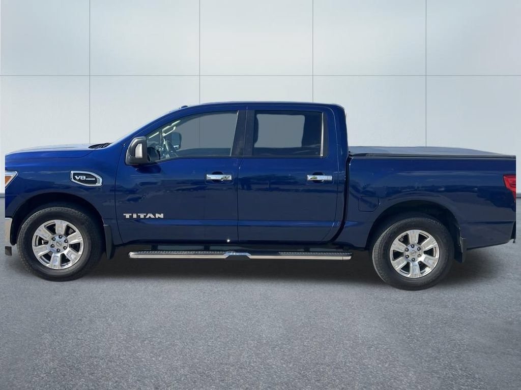 Used 2017 Nissan Titan SV AWD/4WD image 5