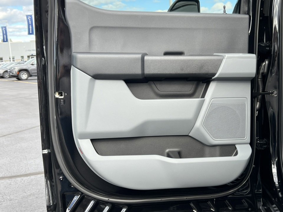 New 2026 Ford F250 4x4 Crew Cab Super Duty image 33