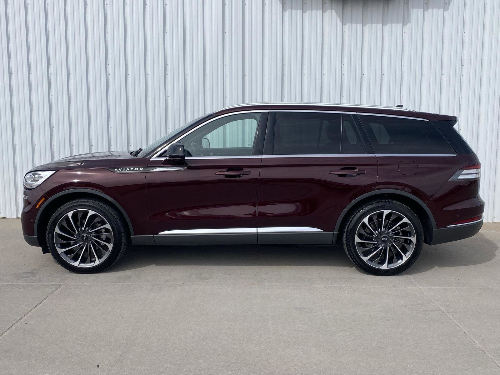 Used 2021 Lincoln Aviator Reserve w/ Equipment Group 201A image 8