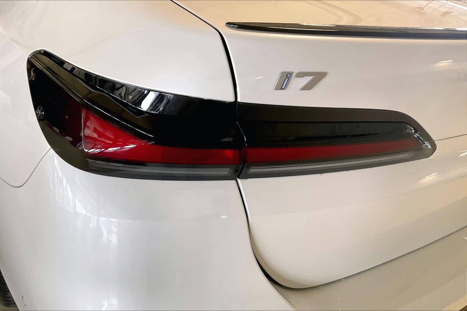 New 2026 BMW i7 eDrive50 w/ M Sport Package image 14