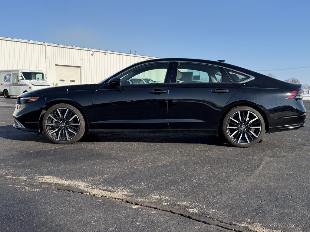 Used 2023 Honda Accord Touring image 14