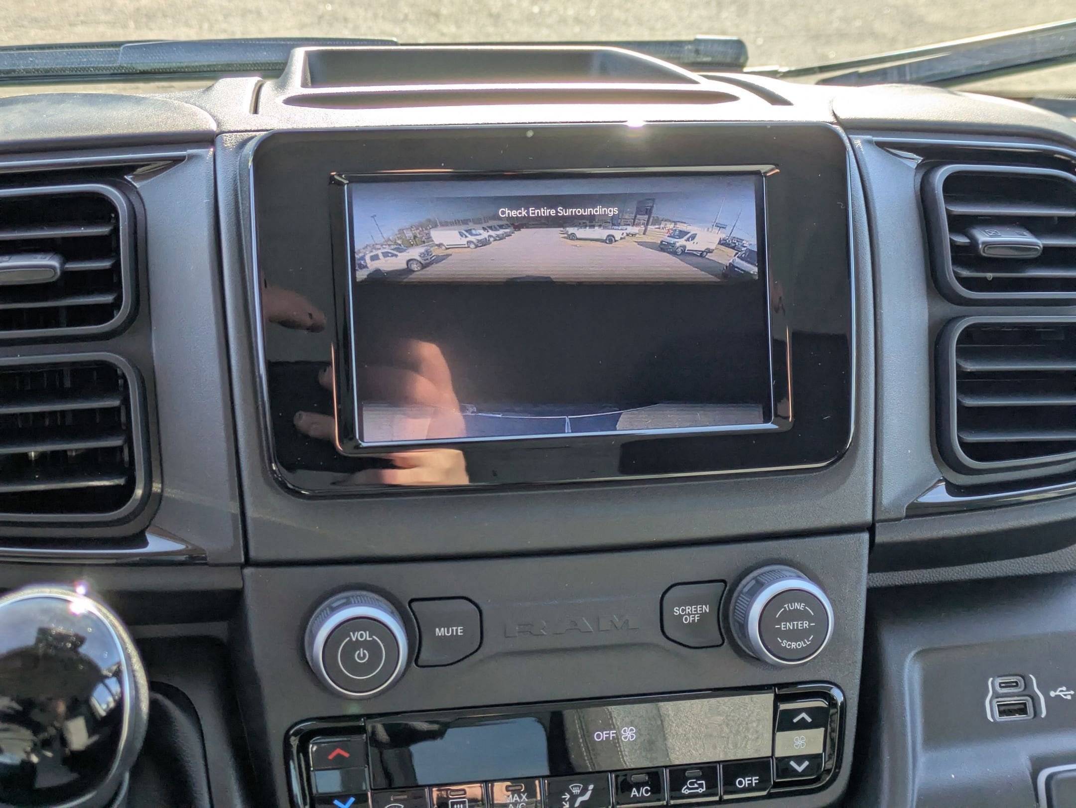 New 2026 RAM ProMaster 1500 w/ Convenience Group FWD image 18