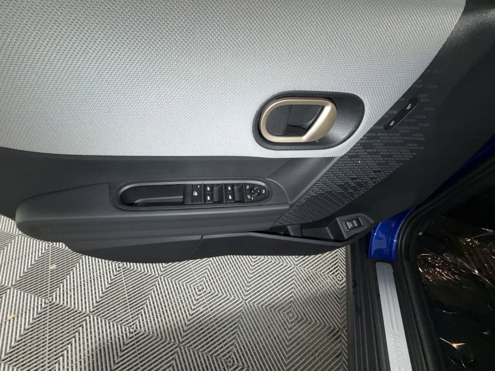 Used 2025 MINI Cooper S image 15