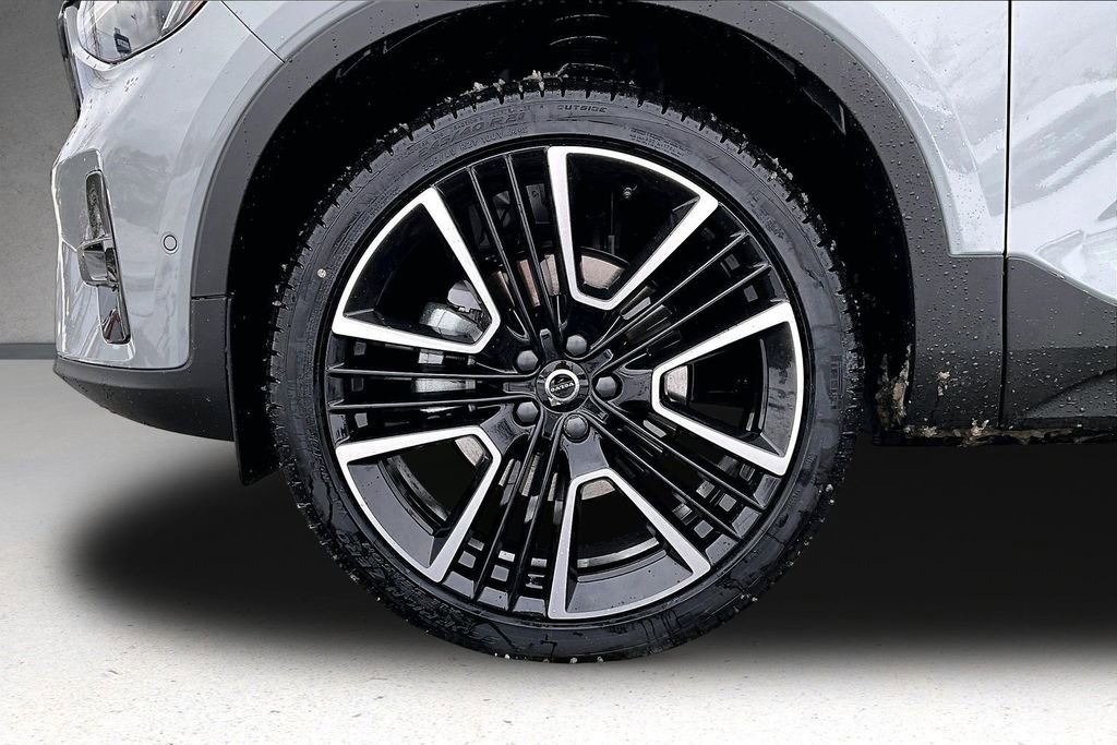 New 2026 Volvo XC40 B5 Ultra w/ Protection Package Premier AWD/4WD image 13