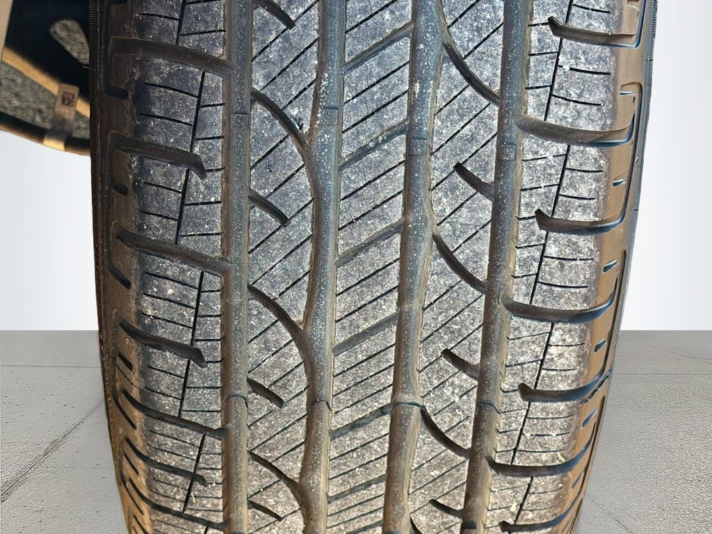 Used 2023 GMC Acadia SLT image 45