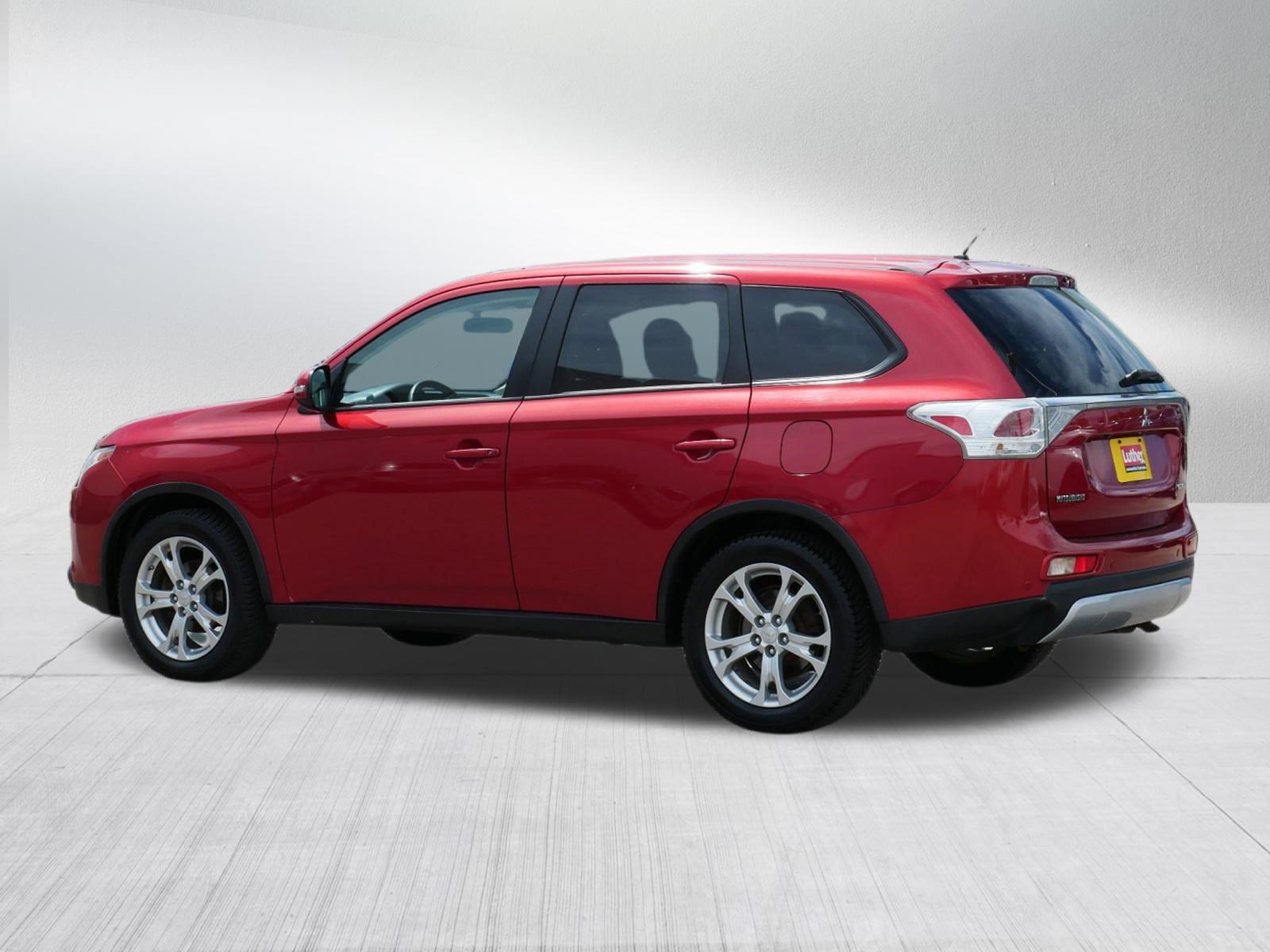 Used 2015 Mitsubishi Outlander SE FWD image 5