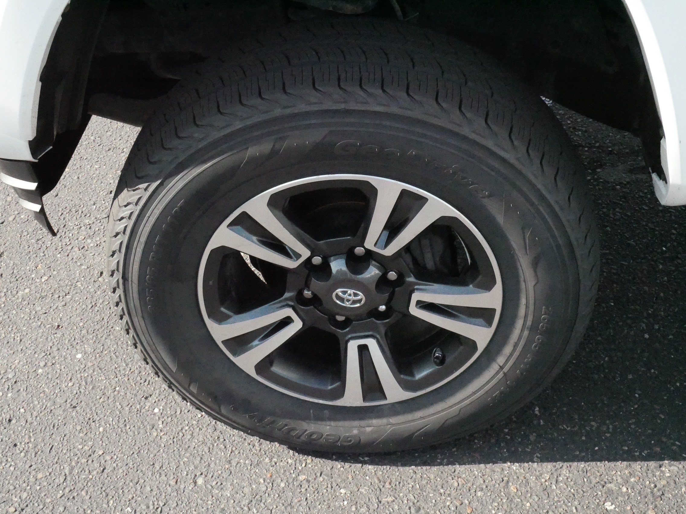 Certified 2019 Toyota Tacoma TRD Sport AWD/4WD image 15