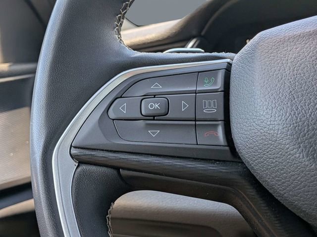 Used 2024 Jeep Grand Cherokee Altitude AWD/4WD image 26