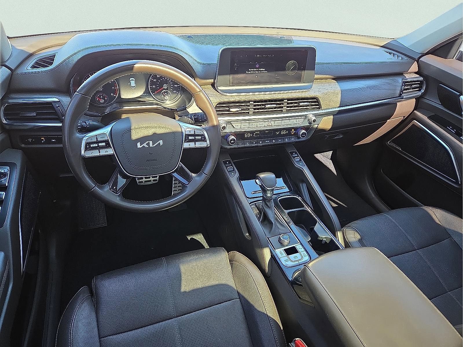 Used 2022 Kia Telluride SX image 11